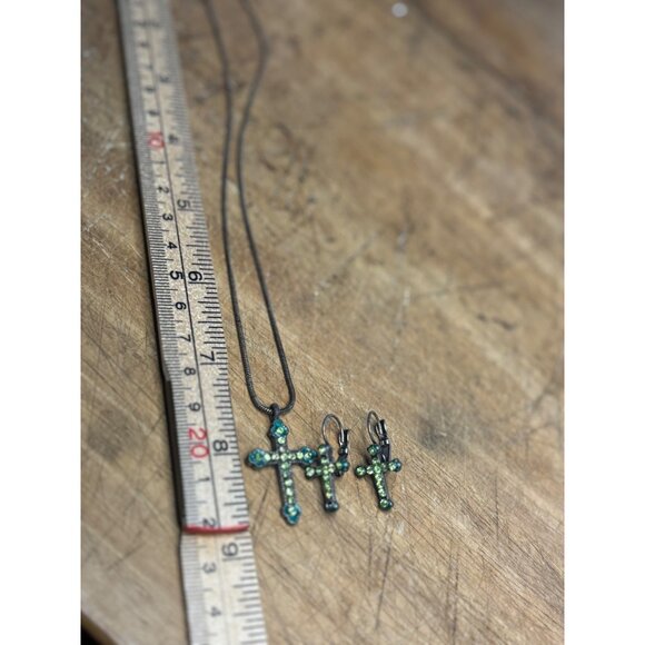 Antique-Style Cross Pendant Necklace & Earrings Set With Green Rhinestones On Me - Picture 5 of 8